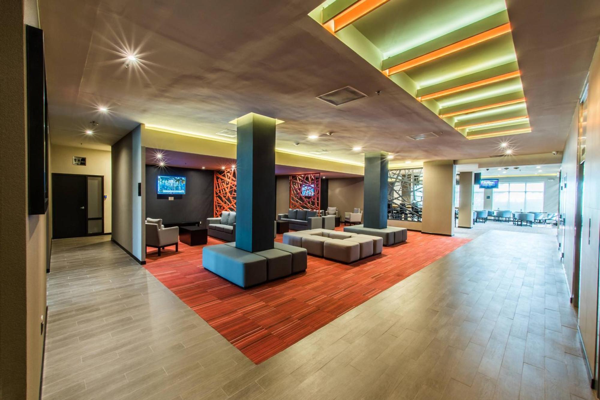 Courtyard By Marriott San Luis Potosi Hotell Exteriör bild