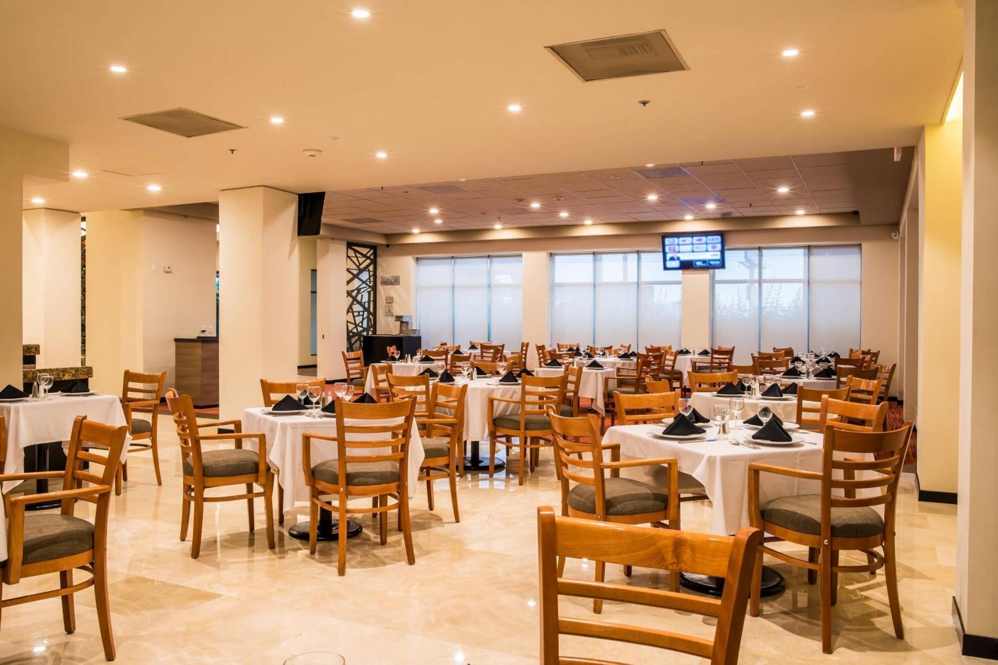 Courtyard By Marriott San Luis Potosi Hotell Exteriör bild
