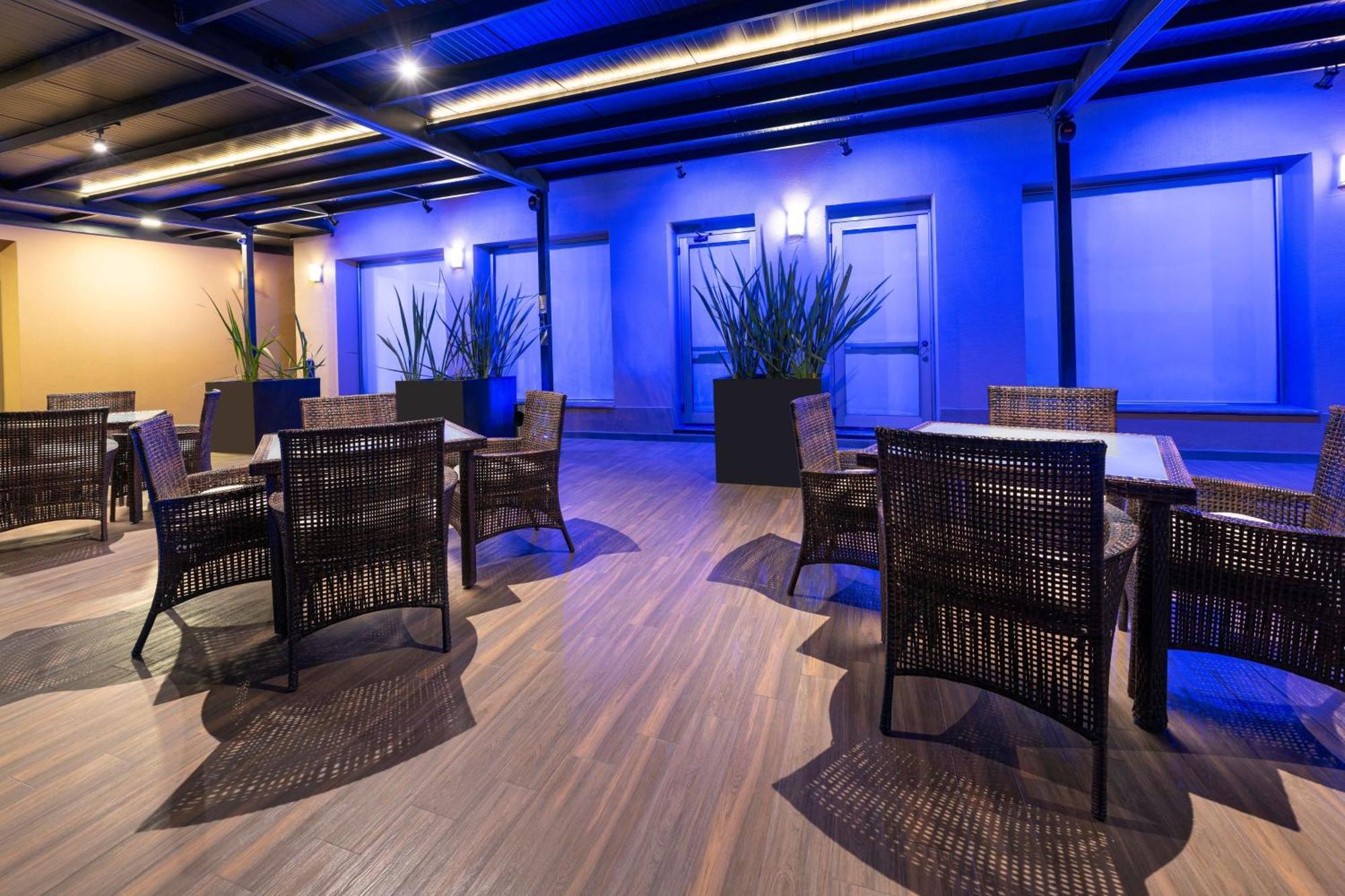 Courtyard By Marriott San Luis Potosi Hotell Exteriör bild