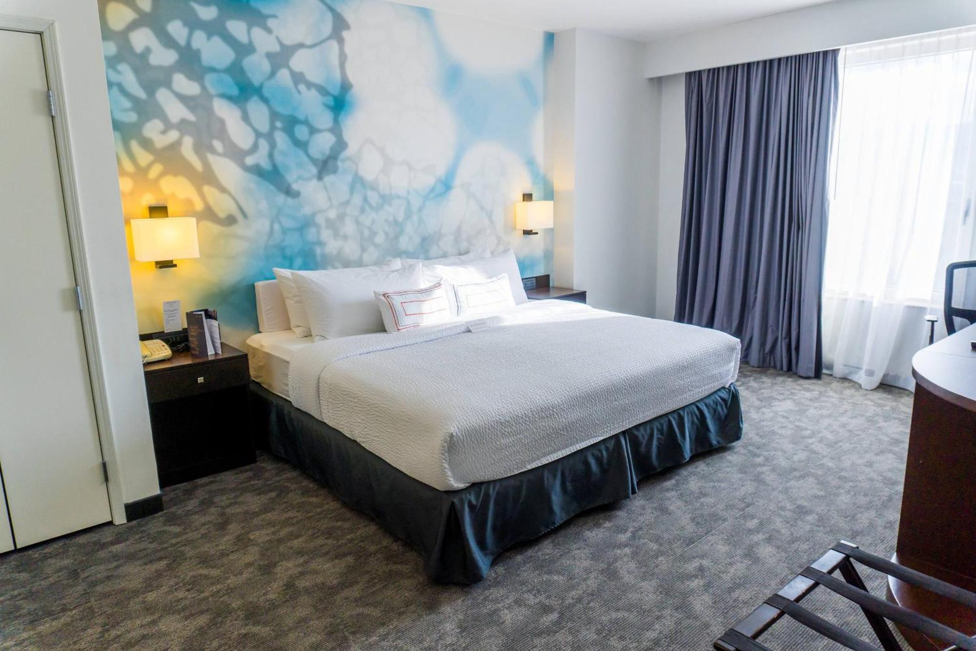 Courtyard By Marriott San Luis Potosi Hotell Exteriör bild