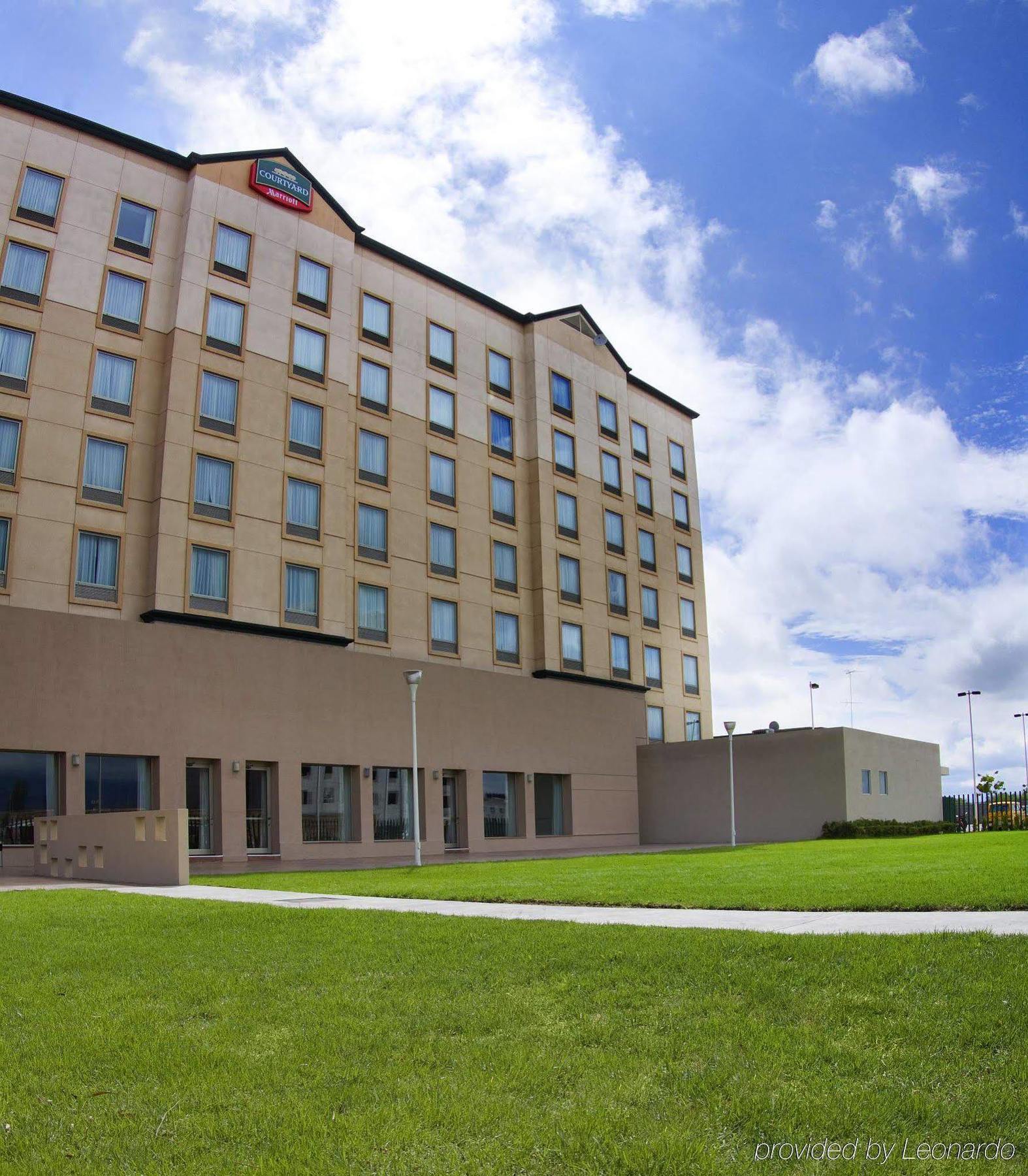 Courtyard By Marriott San Luis Potosi Hotell Exteriör bild